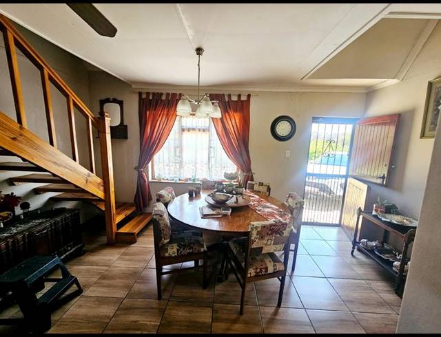 3 BEDROOM HOUSE FOR SALE IN VAKANSIEPLAAS